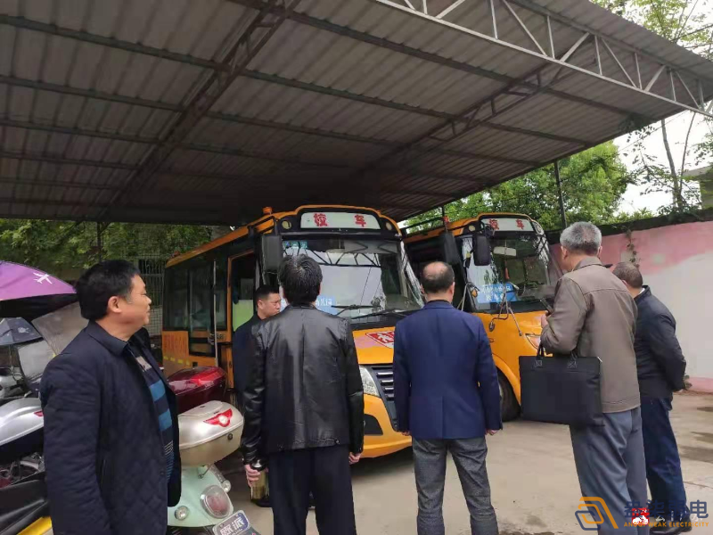 校車監控管理是如何實現？