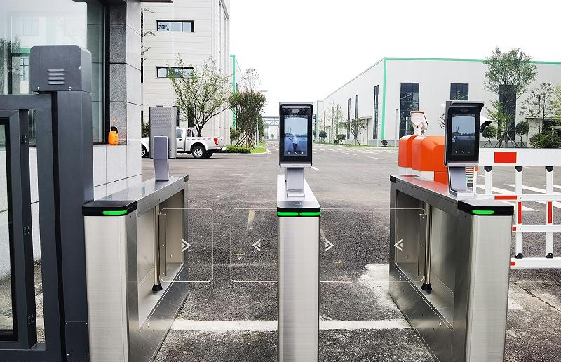 改變傳統(tǒng)通道門禁弊端，制造工廠應(yīng)選用RFID門禁系統(tǒng)