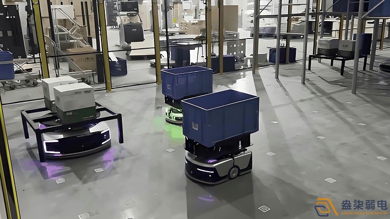 為什么料箱機(jī)器人更適合倉儲智能化發(fā)展？