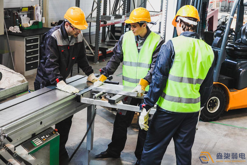 成都園區監控—工廠人員定位系統應該如何選擇？